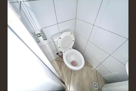 Banheiro de casa para alugar com 1 quarto, 40m² em Vila Diva, São Paulo