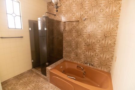 Casa para alugar com 334m², 3 quartos e 1 vagaBanheiro da Suíte 2