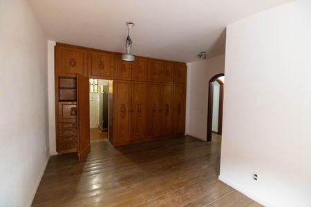 Casa para alugar com 334m², 3 quartos e 1 vagaSuíte 1