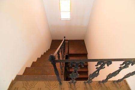 Casa para alugar com 334m², 3 quartos e 1 vagaEscada 