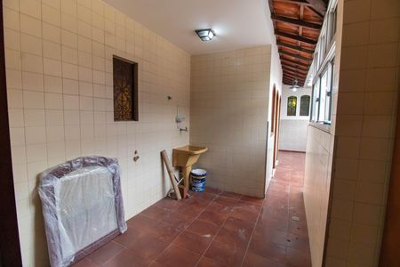 Casa para alugar com 334m², 3 quartos e 1 vagaÁrea de Serviço