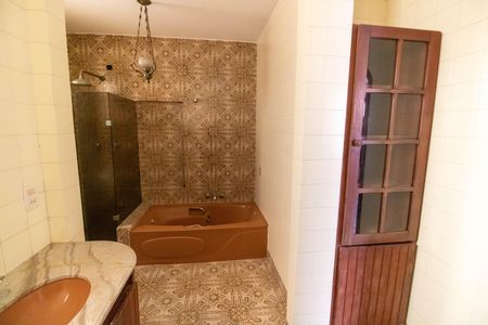 Casa para alugar com 334m², 3 quartos e 1 vagaBanheiro da Suíte 2
