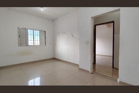 Casa para alugar com 2 quartos, 70m² em Vila Zat, São Paulo