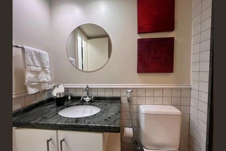 Apartamento à venda com 62m², 1 quarto e 1 vaga Apartamento à venda com 62m², 1 quarto e 1 vagaBanheiro da Suíte