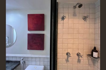 Apartamento à venda com 62m², 1 quarto e 1 vaga Apartamento à venda com 62m², 1 quarto e 1 vagaBanheiro da Suíte
