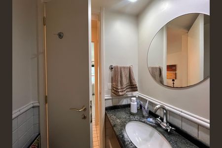 Apartamento à venda com 62m², 1 quarto e 1 vaga Apartamento à venda com 62m², 1 quarto e 1 vagaBanheiro social