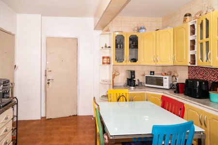 Apartamento para alugar com 103m², 2 quartos e sem vagaCozinha / Área de Serviço