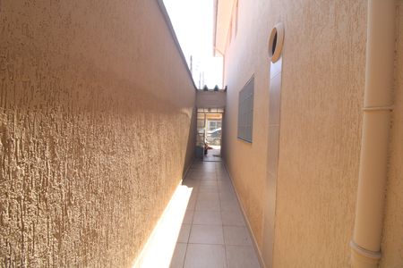 Casa para alugar com 250m², 2 quartos e 2 vagasQuintal lateral