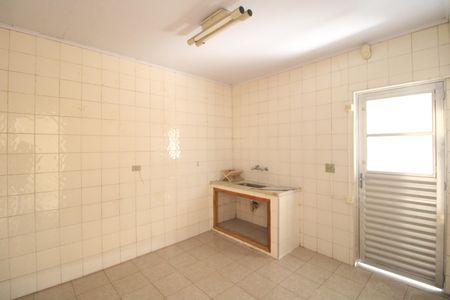 Casa para alugar com 250m², 2 quartos e 2 vagasEdícula / cozinha