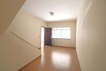 Sala de casa para alugar com 2 quartos, 250m² em Jardim dos Lagos, São Paulo
