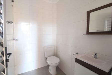 Casa para alugar com 250m², 2 quartos e 2 vagasEdícula / banheiro