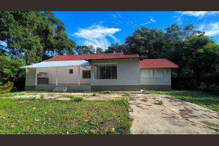 Casa de condomínio à venda com 180m², 3 quartos e 1 vaga Casa de condomínio à venda com 180m², 3 quartos e 1 vagaQuintal