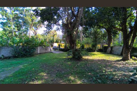 Casa de condomínio à venda com 180m², 3 quartos e 1 vaga Casa de condomínio à venda com 180m², 3 quartos e 1 vagaQuintal