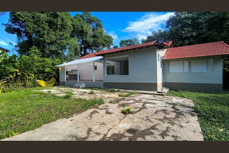 Casa de condomínio à venda com 180m², 3 quartos e 1 vaga Casa de condomínio à venda com 180m², 3 quartos e 1 vagaQuintal