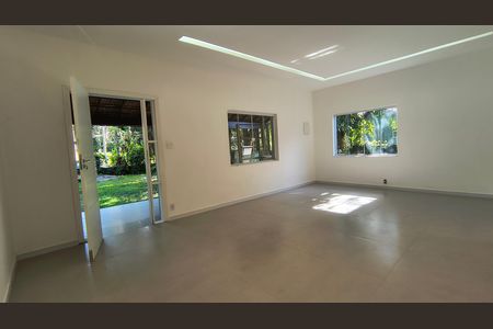 Casa de condomínio à venda com 180m², 3 quartos e 1 vaga Casa de condomínio à venda com 180m², 3 quartos e 1 vagaSala