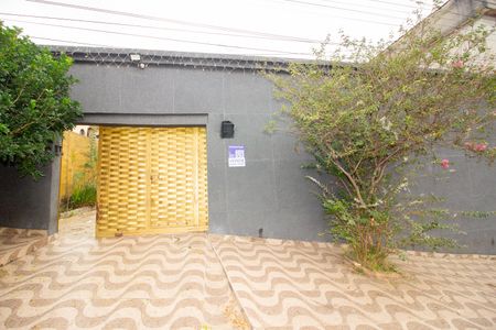Casa para alugar com 360m², 3 quartos e 5 vagas Casa para alugar com 360m², 3 quartos e 5 vagasFachada