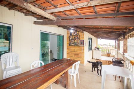 Casa para alugar com 360m², 3 quartos e 5 vagas Casa para alugar com 360m², 3 quartos e 5 vagasVaranda
