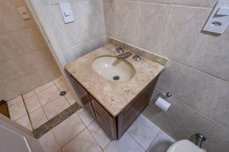 Apartamento à venda com 45m², 2 quartos e sem vaga Apartamento à venda com 45m², 2 quartos e sem vagaBanheiro