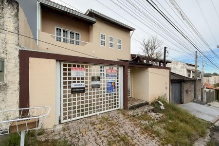 Casa para alugar com 110m², 2 quartos e 2 vagas Casa para alugar com 110m², 2 quartos e 2 vagasFachada