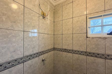 Casa para alugar com 110m², 2 quartos e 2 vagas Casa para alugar com 110m², 2 quartos e 2 vagasBanheiro 1