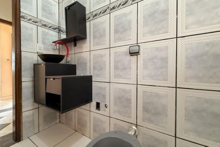 Casa para alugar com 110m², 2 quartos e 2 vagas Casa para alugar com 110m², 2 quartos e 2 vagasBanheiro 2