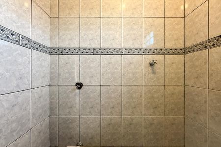 Casa para alugar com 110m², 2 quartos e 2 vagas Casa para alugar com 110m², 2 quartos e 2 vagasBanheiro 1