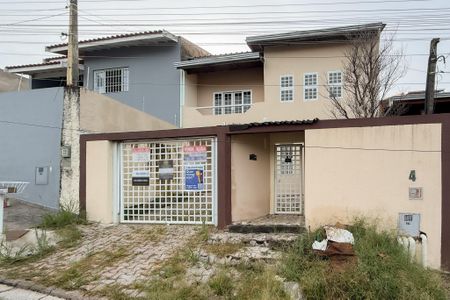 Casa para alugar com 110m², 2 quartos e 2 vagas Casa para alugar com 110m², 2 quartos e 2 vagasFachada