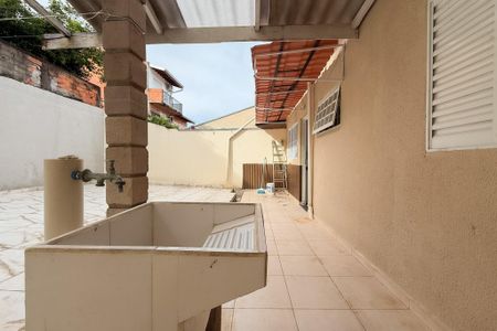 Casa para alugar com 110m², 2 quartos e 2 vagas Casa para alugar com 110m², 2 quartos e 2 vagasÁrea de Serviço