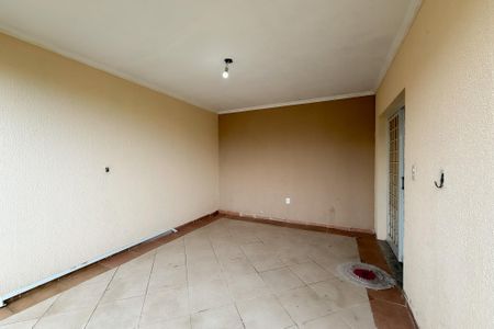 Casa para alugar com 110m², 2 quartos e 2 vagas Casa para alugar com 110m², 2 quartos e 2 vagasGaragem