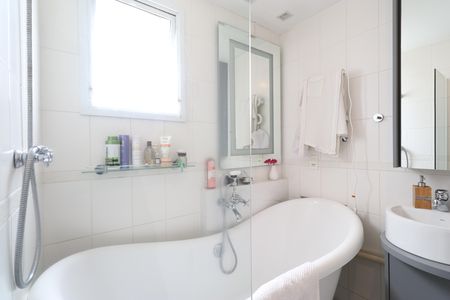 Apartamento à venda com 110m², 3 quartos e 2 vagasBanheiro da Suíte