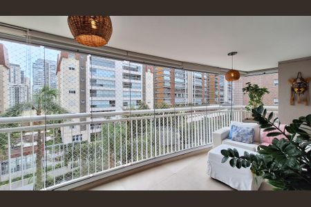 Apartamento à venda com 110m², 3 quartos e 2 vagas Apartamento à venda com 110m², 3 quartos e 2 vagasVaranda