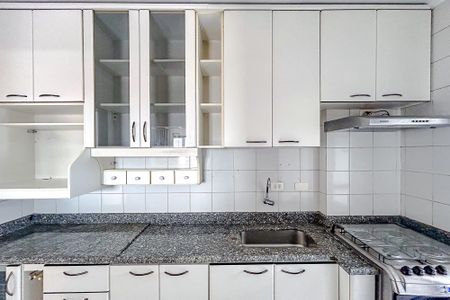 Apartamento à venda com 57m², 2 quartos e 1 vagaCozinha - Armários