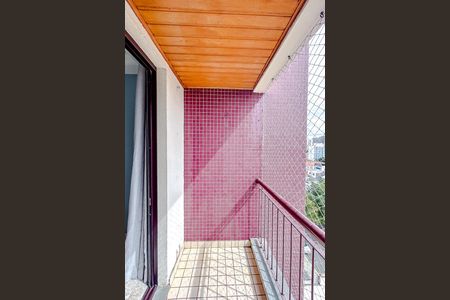 Apartamento à venda com 57m², 2 quartos e 1 vagaVaranda