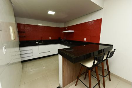 Casa para alugar com 300m², 3 quartos e 4 vagas Casa para alugar com 300m², 3 quartos e 4 vagasCozinha