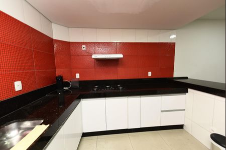 Casa para alugar com 300m², 3 quartos e 4 vagas Casa para alugar com 300m², 3 quartos e 4 vagasCozinha