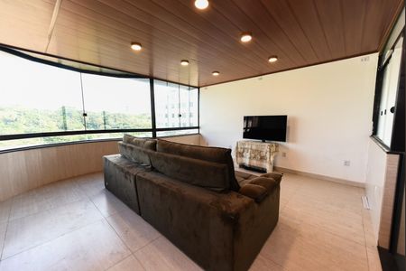 Casa para alugar com 300m², 3 quartos e 4 vagas Casa para alugar com 300m², 3 quartos e 4 vagasSala