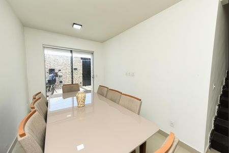 Casa para alugar com 300m², 3 quartos e 4 vagas Casa para alugar com 300m², 3 quartos e 4 vagasCopa