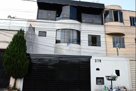 Casa para alugar com 300m², 3 quartos e 4 vagas