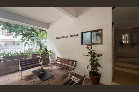 Apartamento para alugar com 100m², 3 quartos e 1 vaga Apartamento para alugar com 100m², 3 quartos e 1 vagaFachada