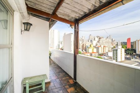 Apartamento para alugar com 97m², 2 quartos e sem vaga Apartamento para alugar com 97m², 2 quartos e sem vagaVaranda
