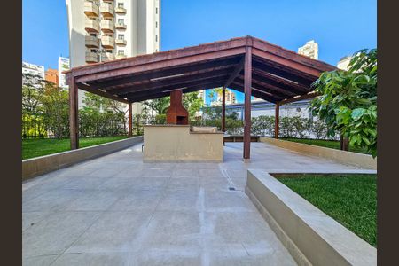 Apartamento à venda com 321m², 4 quartos e 3 vagas Apartamento à venda com 321m², 4 quartos e 3 vagasÁrea comum - Churrasqueira