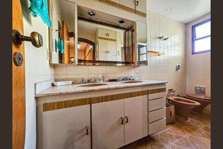 Apartamento à venda com 321m², 4 quartos e 3 vagas Apartamento à venda com 321m², 4 quartos e 3 vagasBanheiro