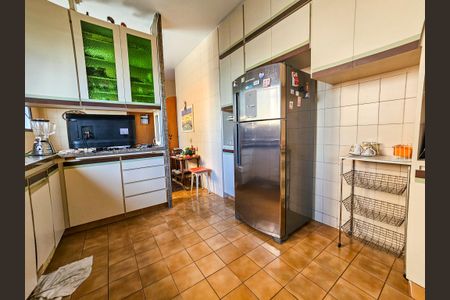Apartamento à venda com 321m², 4 quartos e 3 vagas Apartamento à venda com 321m², 4 quartos e 3 vagasCozinha