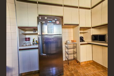 Apartamento à venda com 321m², 4 quartos e 3 vagas Apartamento à venda com 321m², 4 quartos e 3 vagasCozinha