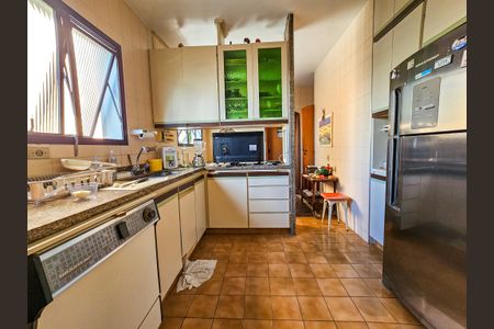 Apartamento à venda com 321m², 4 quartos e 3 vagas Apartamento à venda com 321m², 4 quartos e 3 vagasCozinha
