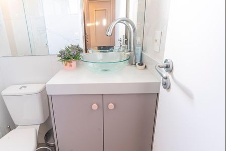 Apartamento para alugar com 70m², 2 quartos e 1 vaga Apartamento para alugar com 70m², 2 quartos e 1 vagaBanheiro do Quarto 2