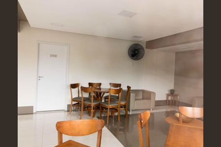 Apartamento para alugar com 70m², 2 quartos e 1 vaga Apartamento para alugar com 70m², 2 quartos e 1 vagaÁrea comum - Salão de festas