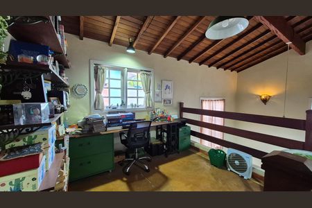 Casa à venda com 237m², 3 quartos e 5 vagasSala