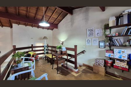 Casa à venda com 237m², 3 quartos e 5 vagasSala