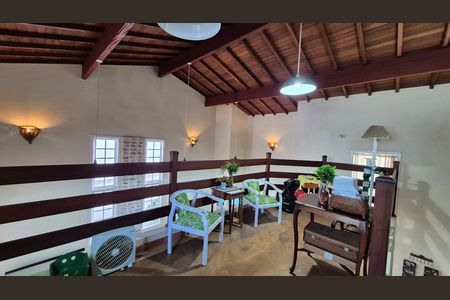 Casa à venda com 237m², 3 quartos e 5 vagasSala